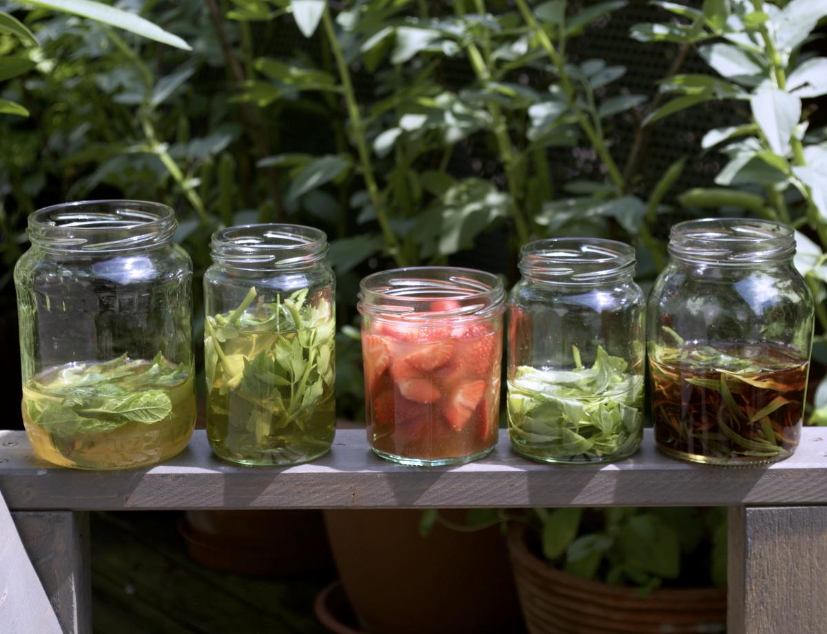 aromatisierter Essig