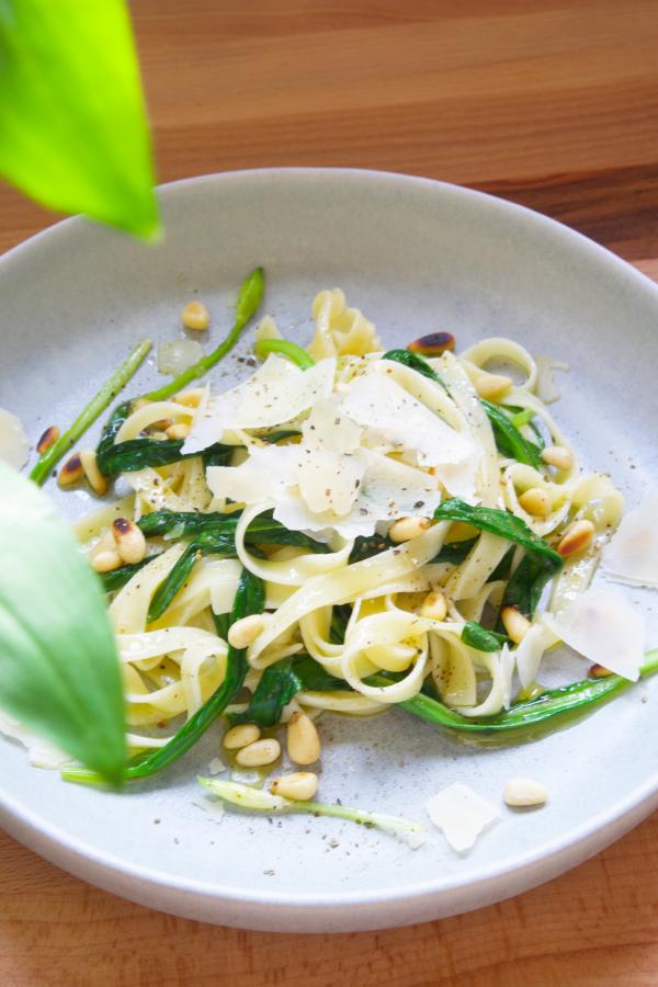 Schnelle Pasta mit Baerlauch