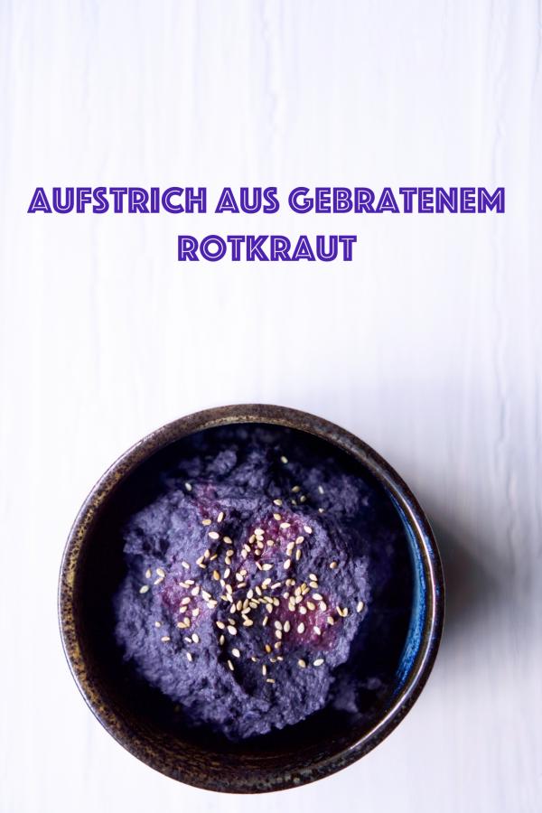 veganer Aufstrich mit gebratenem Rotkraut