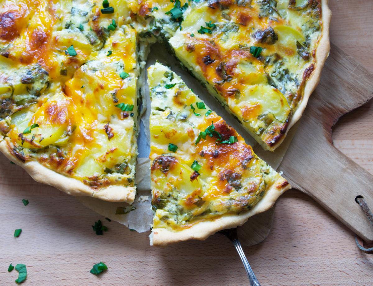 Kartoffeltarte mit frischem Baerlauch