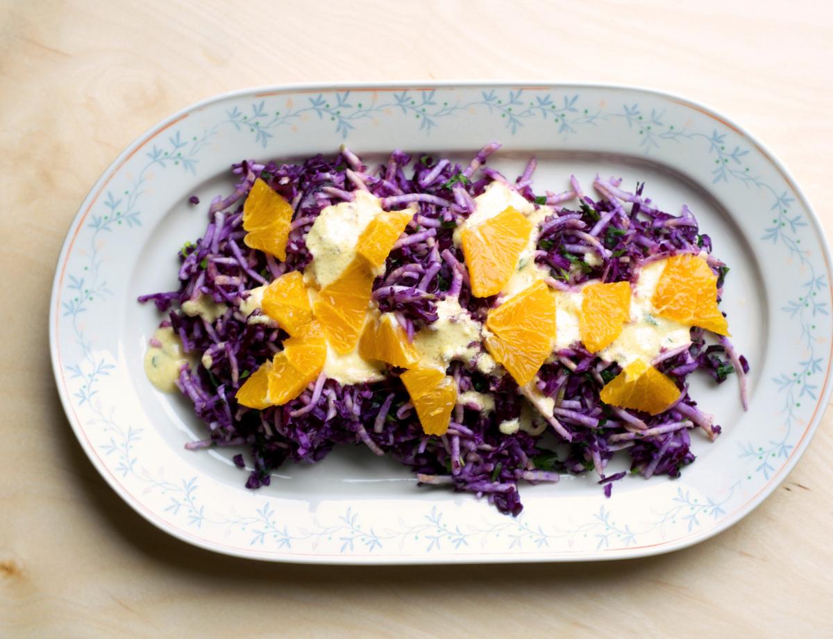 Rohkostsalat aus Sellerie und Rotkraut