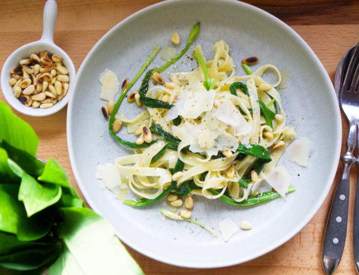 Schnelle Baerlauchpasta