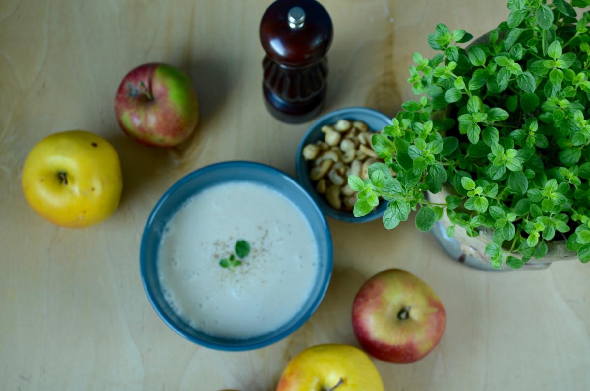 Apfel-Meerrettich-Suppe » Ye Olde Kitchen | Food- und Gartenblog