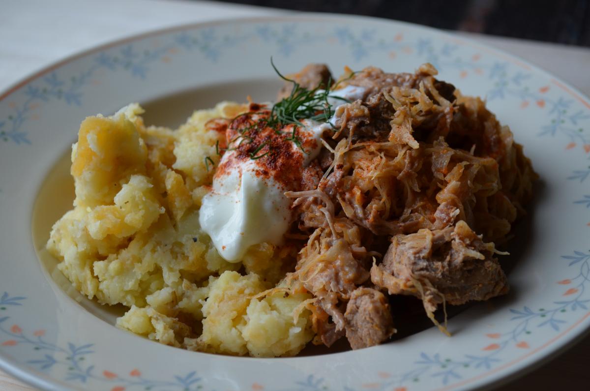 Szegediner Gulasch » Ye Olde Kitchen | Food- und Gartenblog