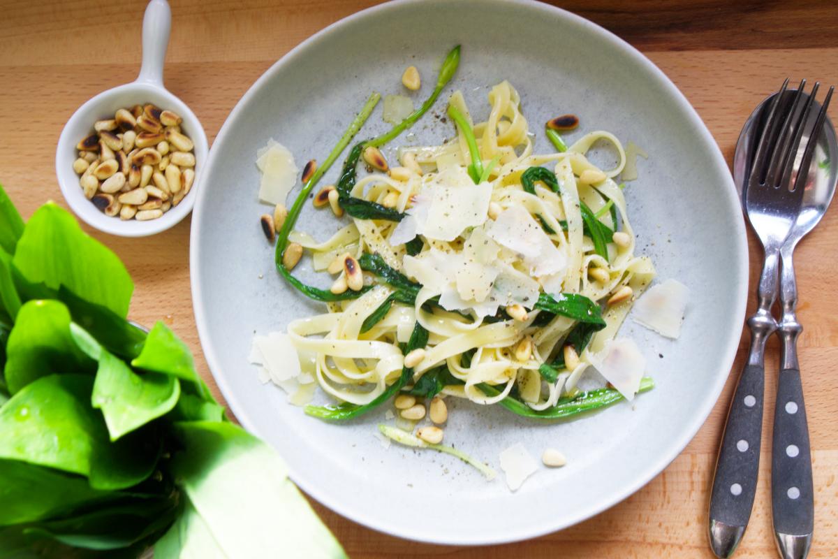 Schnelle Baerlauchpasta