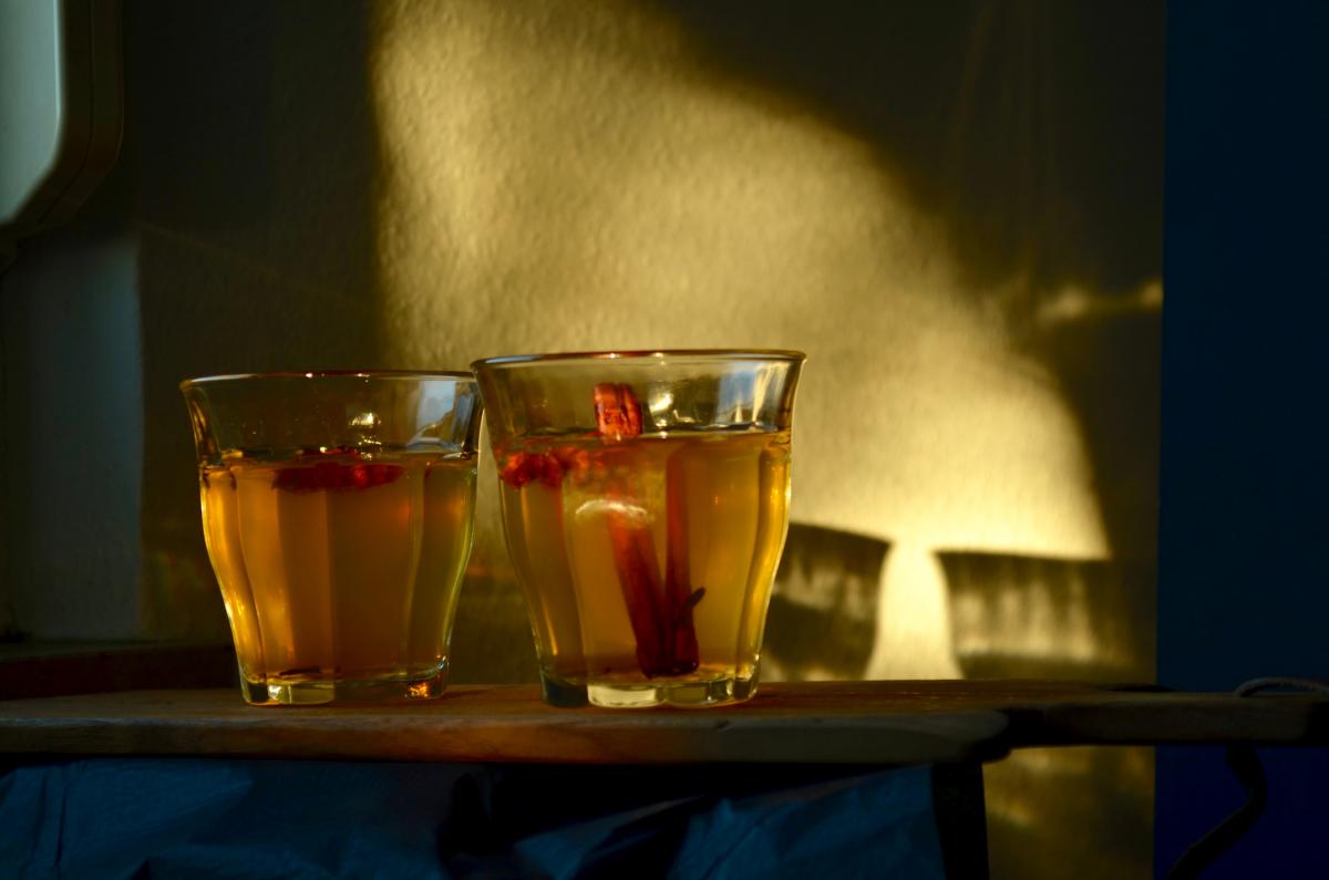 white mulled wine sirup